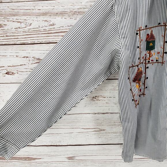 That's The Way To Go Women's Striped Embroidered Button Front Top XL - Picture 4 of 12